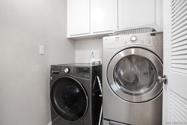 1670 Grasshopper Ln, Chula Vista CA: https://media.crmls.org/mediaz/c9192fad-e529-4ec0-8314-3d6931b599a5.jpg