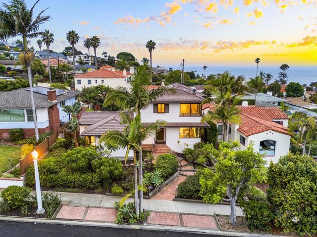 4427 Osprey St, San Diego CA: https://media.crmls.org/mediaz/c9197c53-3c82-4d41-b354-230b5d2c0ff8.jpg