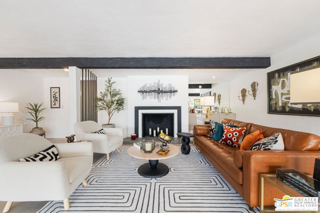 1251 E San Lorenzo Road, Palm Springs CA: https://media.crmls.org/mediaz/c91adee5-026f-489f-b689-3b215e6f5a69.jpg