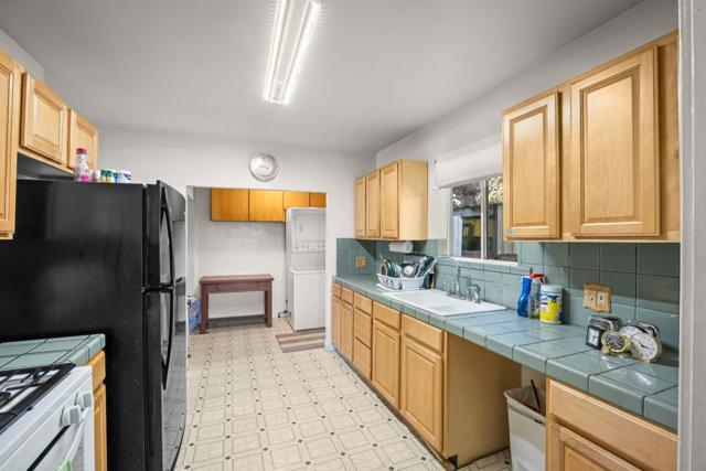 3121 Monticello Avenue, Oakland CA: https://media.crmls.org/mediaz/c91b3aee-c08f-45e0-bc0c-5a2d38c3dc3e.jpg
