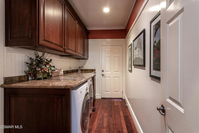 Image 9 of 23 For 68 Twisted Oak Drive