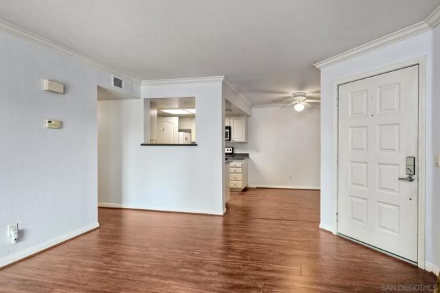 12007 Alta Carmel Ct, San Diego CA: https://media.crmls.org/mediaz/c91c4c2e-6a33-4023-b49f-e91fa8017f55.jpg