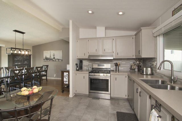 Image 27 of 45 For 14777 Palm Drive  186