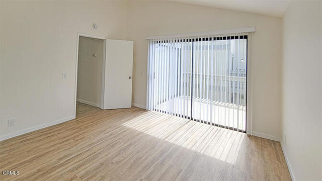 2977 Harbor Boulevard, Oxnard CA: https://media.crmls.org/mediaz/c91d5aa9-b316-4c44-bce2-280a4dc72a08.jpg