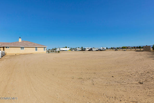 7142 W Avenue A4, Lancaster CA: https://media.crmls.org/mediaz/c91dbca1-c279-42b1-ba5b-834a15a5b7b3.jpg