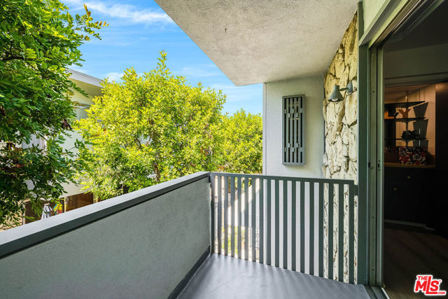 4231 West Sarah Street photo 20