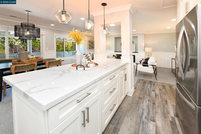 1345 Singingwood Ct, Walnut Creek CA: https://media.crmls.org/mediaz/c9208a4c-5b9f-4b40-a47a-4f4021ad523c.jpg