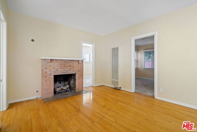 842 Radcliffe Avenue photo 5