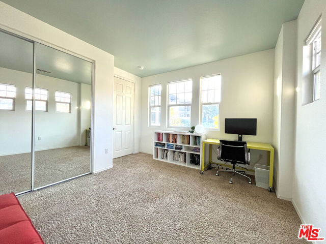 16414 W Nicklaus Drive,  CA: https://media.crmls.org/mediaz/c9221c04-b17a-4100-80a3-682d8de89a4a.jpg