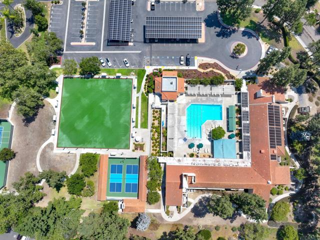 17788 Caminito Balata, San Diego CA: https://media.crmls.org/mediaz/c922cc9d-41f0-4b90-b294-121c6b138163.jpg