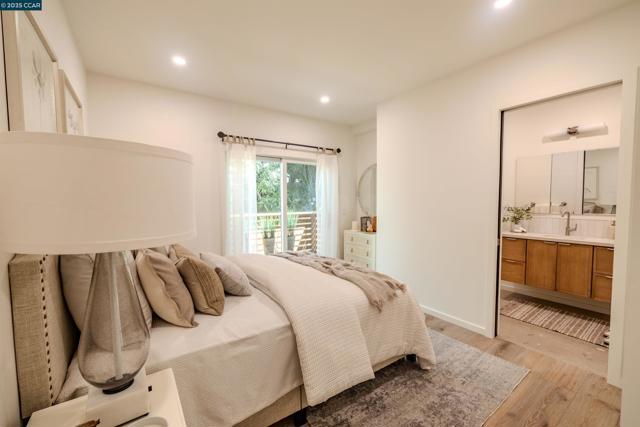 1722 Foothill Blvd, Calistoga CA: https://media.crmls.org/mediaz/c924a397-ad9e-4daa-ae5f-254867a31a30.jpg