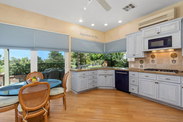 32 Colonial Drive, Rancho Mirage, CA 92270