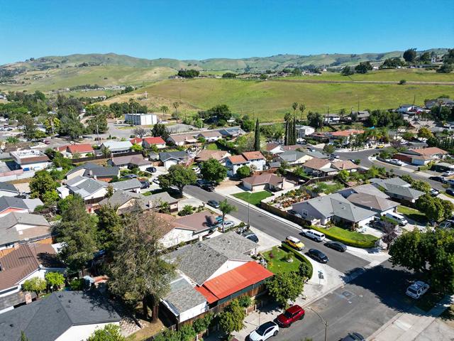 Image 39 of 40 For 1582 Fall Avenue