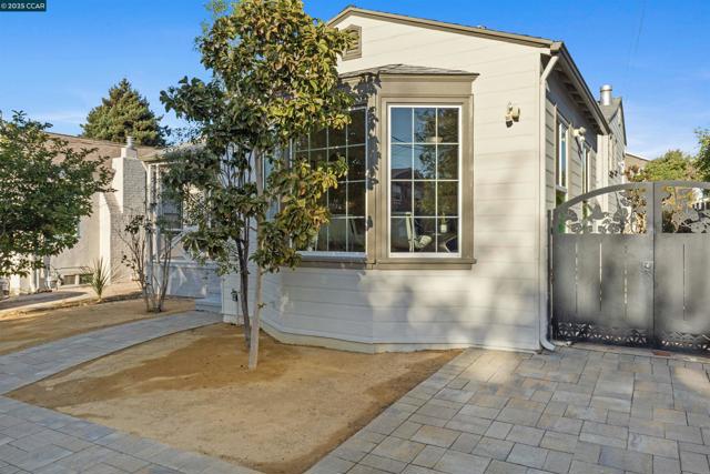 Details for 1029 Pomona Ave, Albany, CA 94706