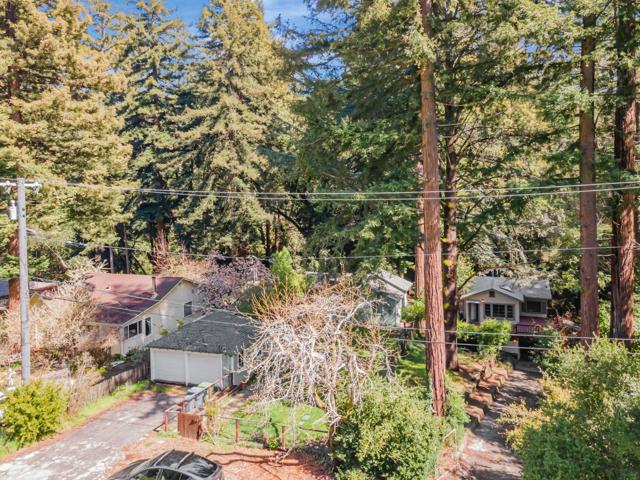 300 More Drive, Boulder Creek CA: https://media.crmls.org/mediaz/c92572ed-d658-4396-b67a-2e1140a5b075.jpg