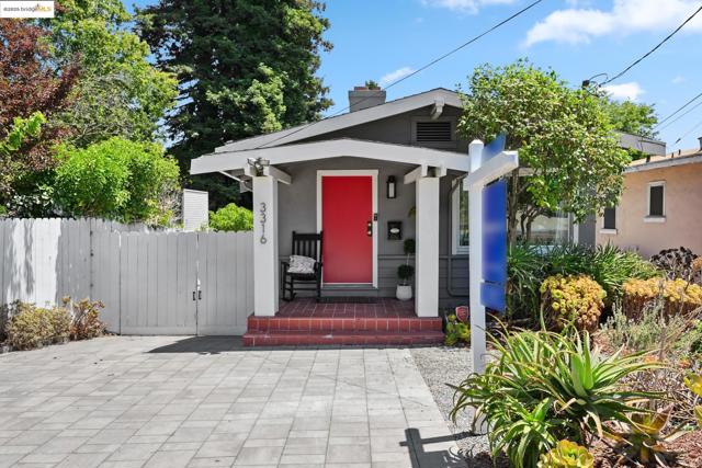 3316 Coolidge Ave, Oakland CA: https://media.crmls.org/mediaz/c9258567-0f22-4d4c-98b1-f50fc567329e.jpg