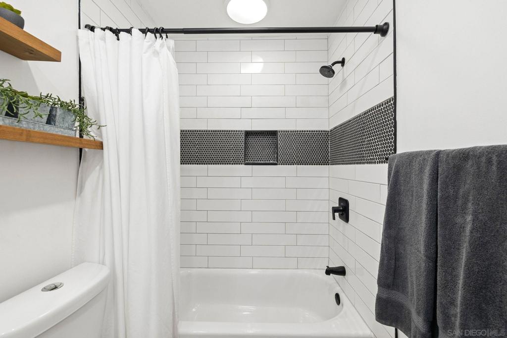 MLS #250039527SD image #21