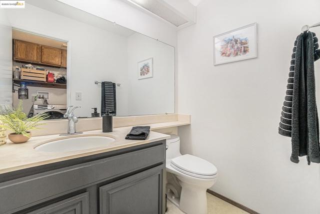 1039 Village Oaks Drive, Martinez CA: https://media.crmls.org/mediaz/c92632a7-d0d7-4a51-8521-fc30f4a152d3.jpg
