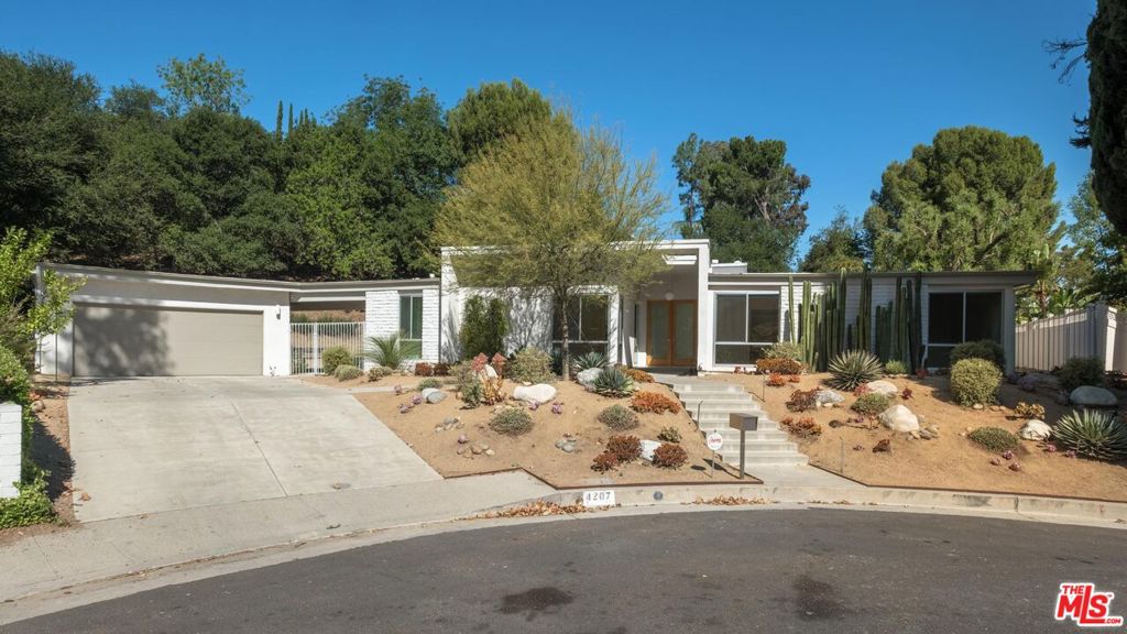 4207 Michelangelo Avenue