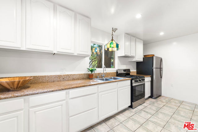 800 N Topanga Canyon Boulevard, Topanga CA: https://media.crmls.org/mediaz/c926e11b-d7ed-4546-bc53-c694c33866cd.jpg
