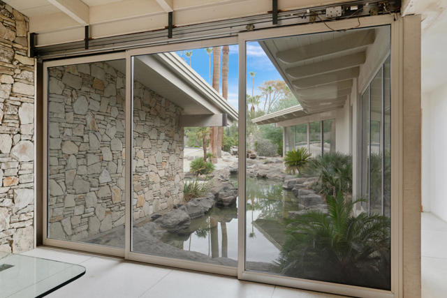 925 W Coronado Avenue, Palm Springs, CA 92262