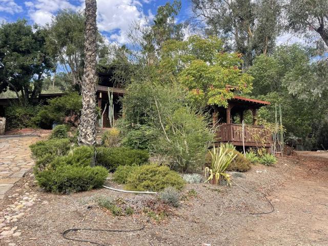 Detail Gallery Image 8 of 60 For 14082 Los Cielos, Escondido,  CA 92025 - 4 Beds | 2 Baths