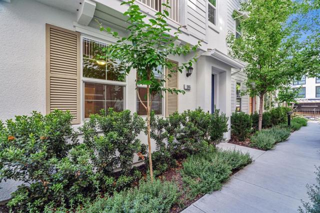 285 Wild Rose Way, Milpitas CA: https://media.crmls.org/mediaz/c92855f3-6e75-4c5d-9069-768cd6e5bc73.jpg