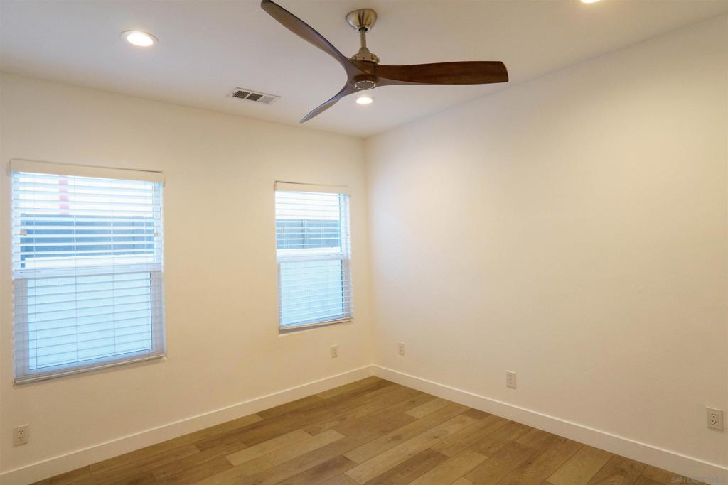 MLS #250018206SD img 26