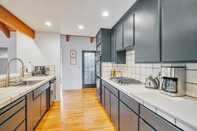 135 Seabreeze Place, Aptos CA: https://media.crmls.org/mediaz/c928a7e6-d1f6-49d8-8586-a1893d19756e.jpg