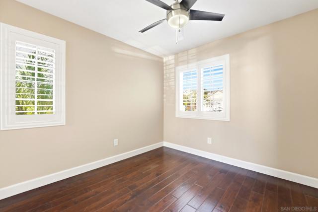 10462 Rancho Carmel Dr, San Diego CA: https://media.crmls.org/mediaz/c9290c8f-9eae-445e-b9ce-db4602221230.jpg