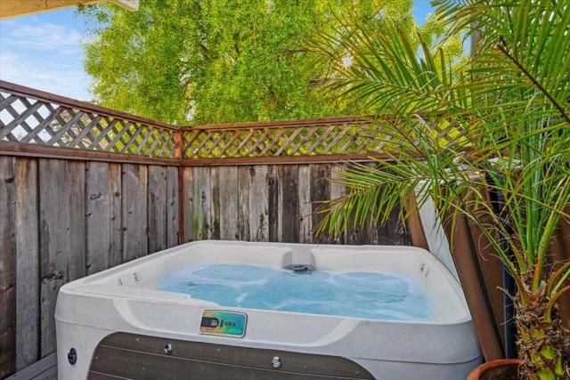 2127 Penasquitas Drive, Aptos CA: https://media.crmls.org/mediaz/c929b926-2ce2-4395-a946-5506c0c4b7a3.jpg