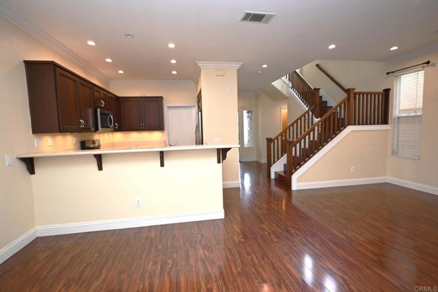 Detail Gallery Image 10 of 26 For 2825 W Canyon Ave, San Diego,  CA 92123 - 3 Beds | 2/1 Baths