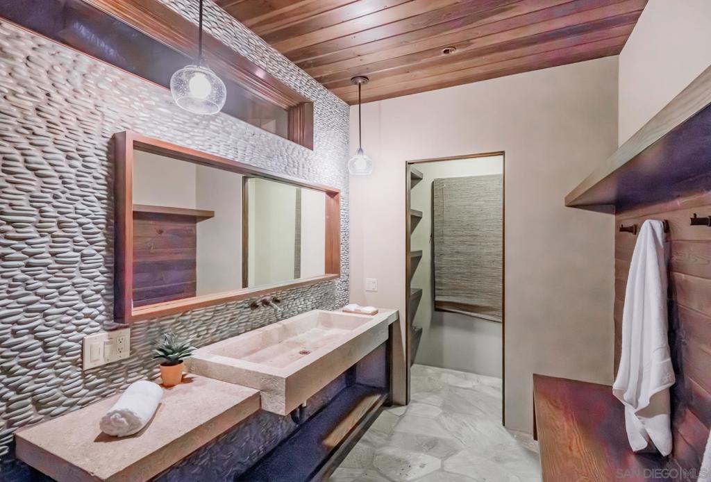 MLS #250039866SD image #32