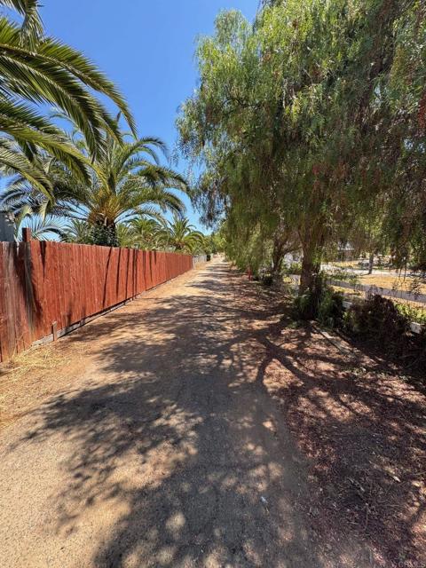Detail Gallery Image 7 of 10 For 2055 Riviera Dr, Vista,  CA 92084 - – Beds | – Baths