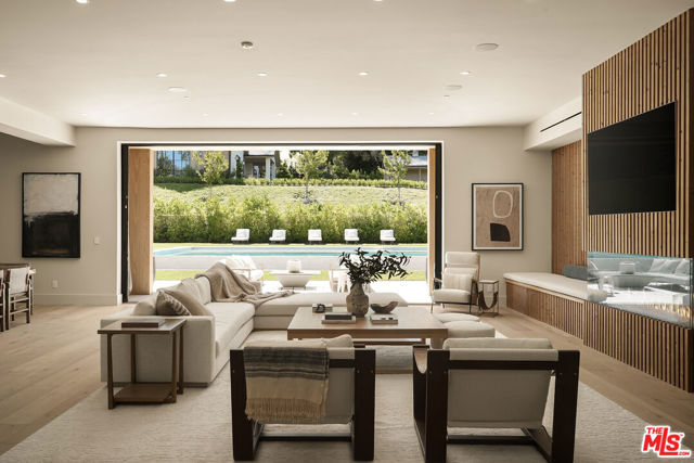 5287 Round Meadow Road, Hidden Hills CA: https://media.crmls.org/mediaz/c92b8f15-6de8-4896-867a-b0c0c6a44453.jpg