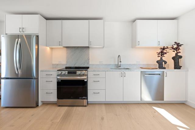 Image 41 of 58 For 2052 Montgomery Avenue