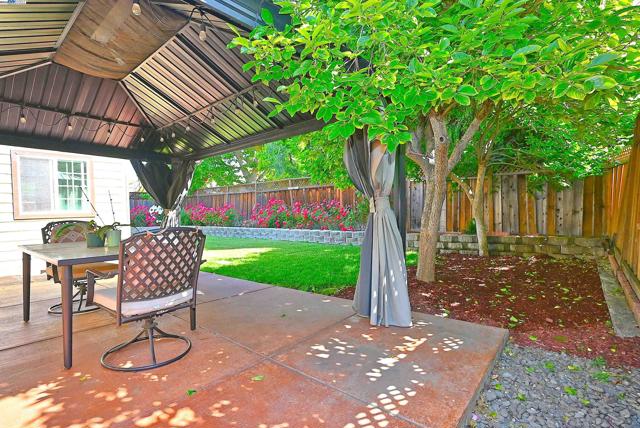 4919 Mohr Ave, Pleasanton CA: https://media.crmls.org/mediaz/c92c1973-4f23-47e2-b943-aac84e2520bc.jpg