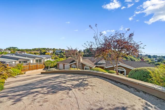 153 Castillo Court, Aptos CA: https://media.crmls.org/mediaz/c92c8732-23e9-4493-a3ca-db23f212130a.jpg