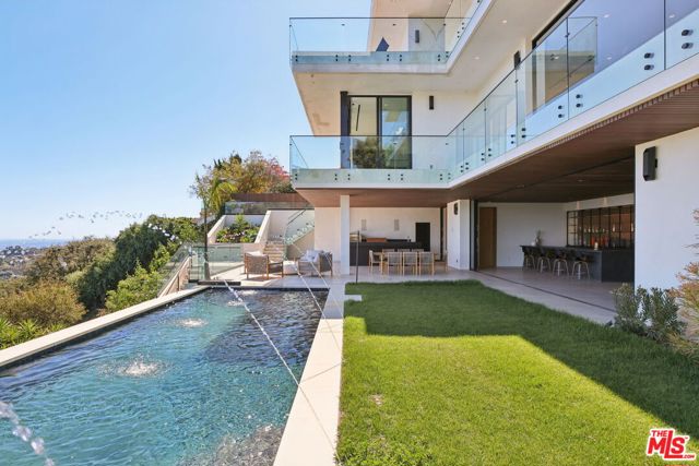 2180 Stradella Road, Los Angeles CA: https://media.crmls.org/mediaz/c92ce5f7-3481-4299-82ef-199c8bed0896.jpg