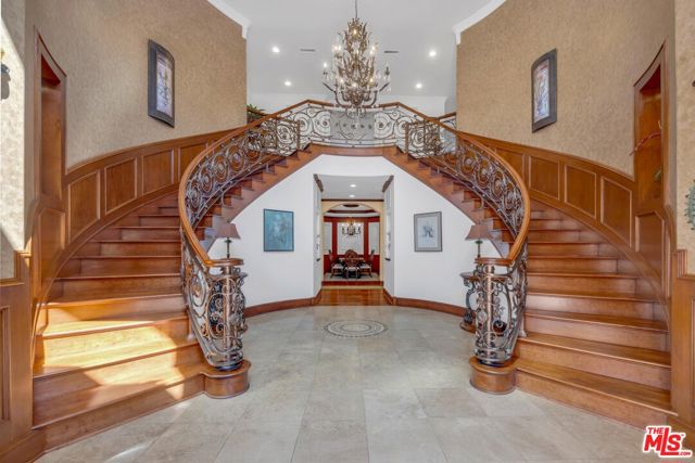 14933 Sutton Street, Sherman Oaks CA: https://media.crmls.org/mediaz/c92d900b-90a0-4016-8e2f-a842839ca795.jpg