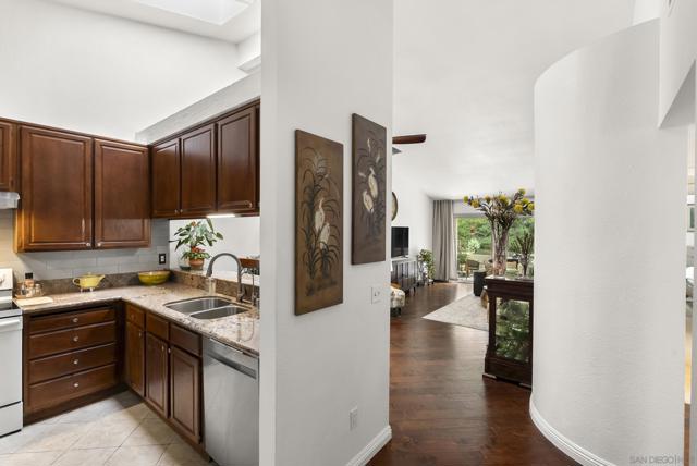 17909 Avenida Alozdra, San Diego CA: https://media.crmls.org/mediaz/c92ddb24-7b12-47e3-a908-71b51901511f.jpg