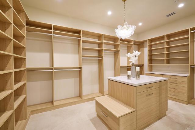 537 N Granados Avenue, Solana Beach CA: https://media.crmls.org/mediaz/c92e5616-d35f-440c-bb7e-064e7519b6bf.jpg