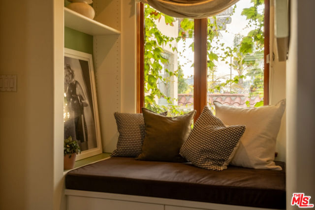 416 Carroll Canal, Venice CA: https://media.crmls.org/mediaz/c92eb88e-d60e-451f-af67-7162702b39c5.jpg