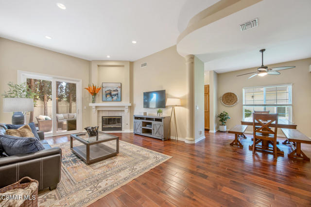 3109 E Hillcrest Drive, Westlake Village CA: https://media.crmls.org/mediaz/c92ef7c3-37b1-46bd-a480-3102b424f3f1.jpg