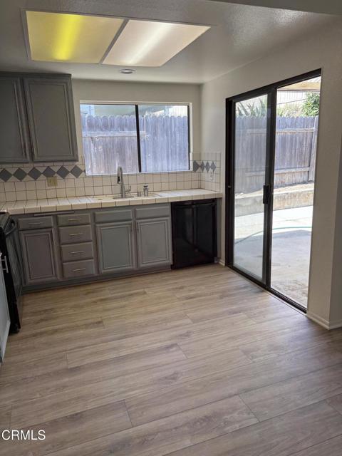 Detail Gallery Image 8 of 29 For 9607 Oneida St, Ventura,  CA 93004 - 3 Beds | 2 Baths