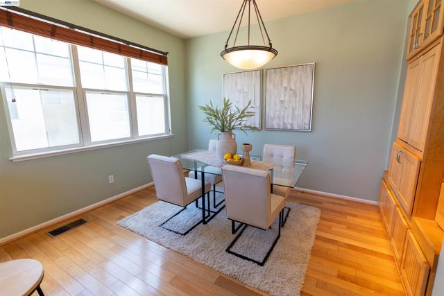 742 N 6th St, San Jose CA: https://media.crmls.org/mediaz/c92f5dc7-fdd8-4923-b1ec-d36b4bdfe75b.jpg