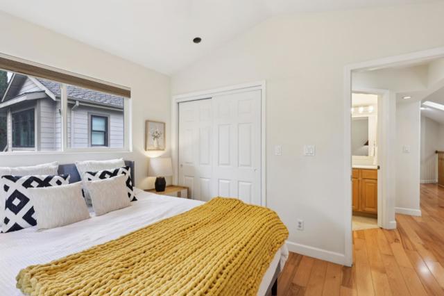 731 Calderon Avenue, Mountain View CA: https://media.crmls.org/mediaz/c92f695a-ccc7-42cd-98a8-7de218153db2.jpg