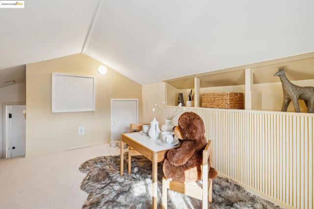 1417 Richmond St, El Cerrito CA: https://media.crmls.org/mediaz/c930013c-aa14-44a2-98b0-84715bb5c1fc.jpg