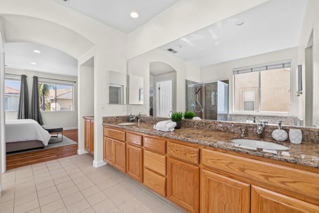 336 Arrowhead Way, Hayward CA: https://media.crmls.org/mediaz/c930efd2-53fa-4584-882b-0be5cf95e53a.jpg