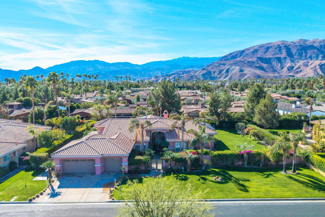 14 Collegiate Circle, Rancho Mirage CA: https://media.crmls.org/mediaz/c9318ddf-5b4a-4a44-b556-7b8fcd081af6.jpg
